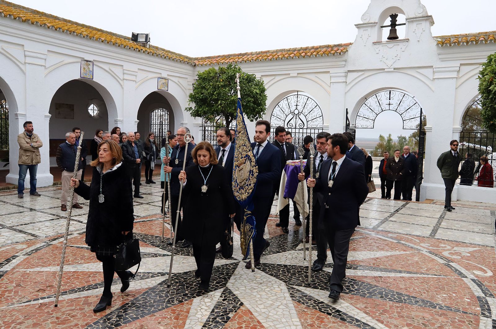 Imágenes del funeral de Bienvenido González, hermano mayor de la Cinta