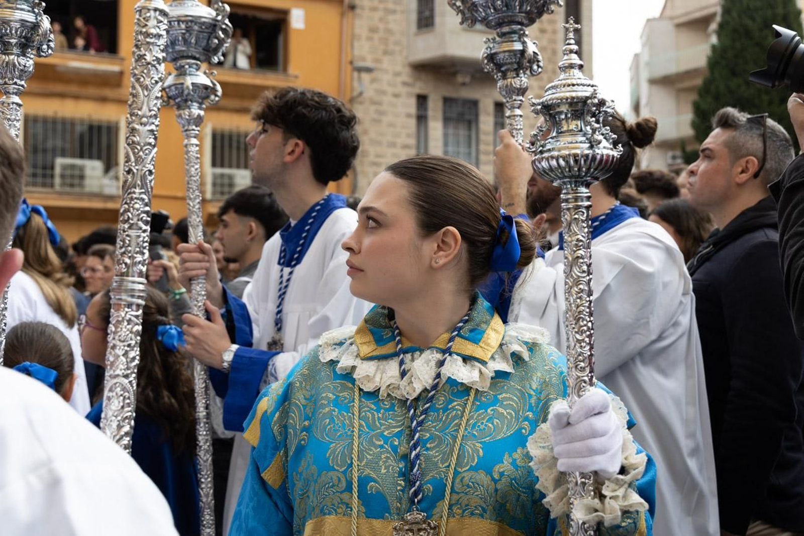 Los jiennenses se echan a la calle para presenciar la primera de las procesiones de la jornada: la Borriquilla (I)