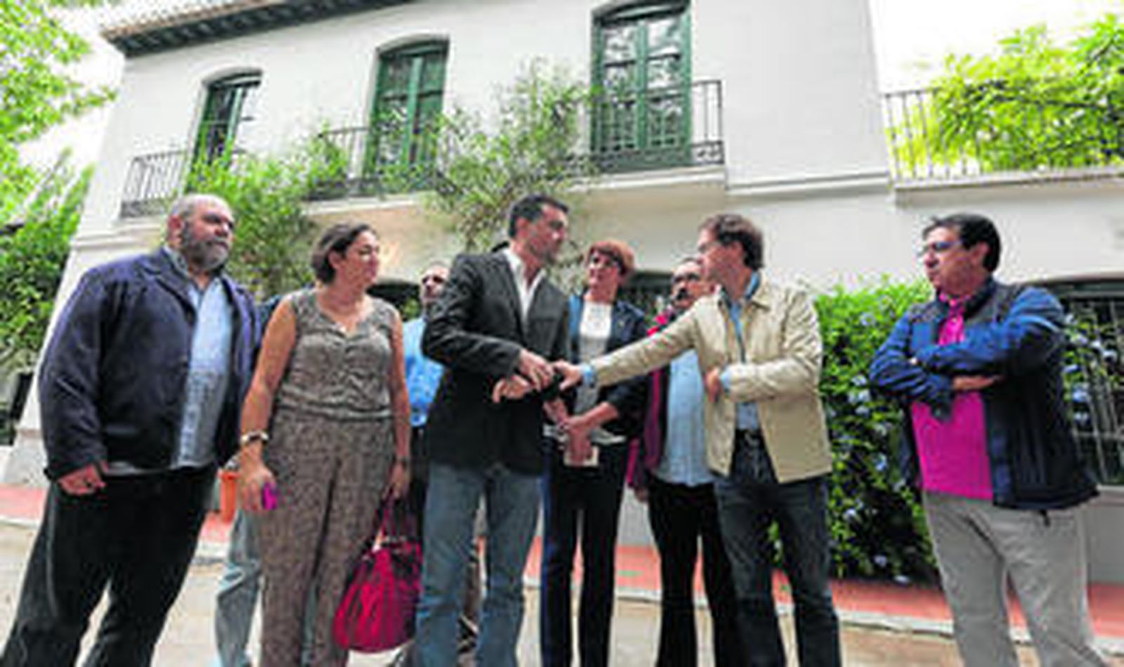 IU se reunió ayer con colectivos agrarios para hablar sobre la figura de protección para la Vega granadina.