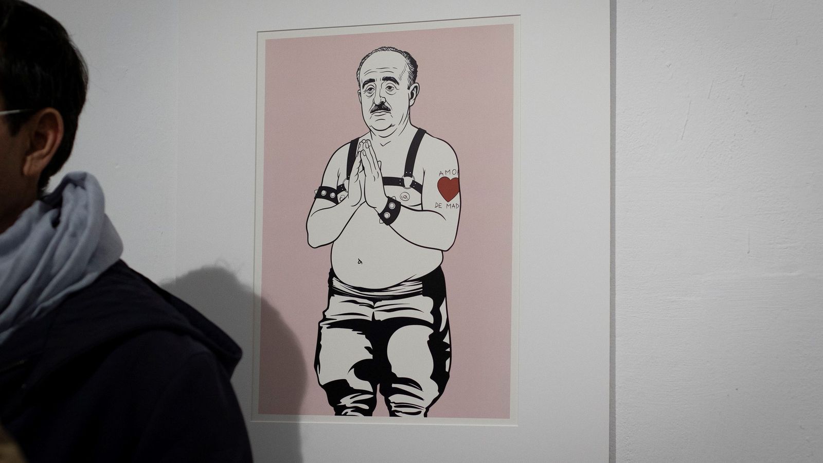 Retrato del dictador con aspecto sadomasoquista.