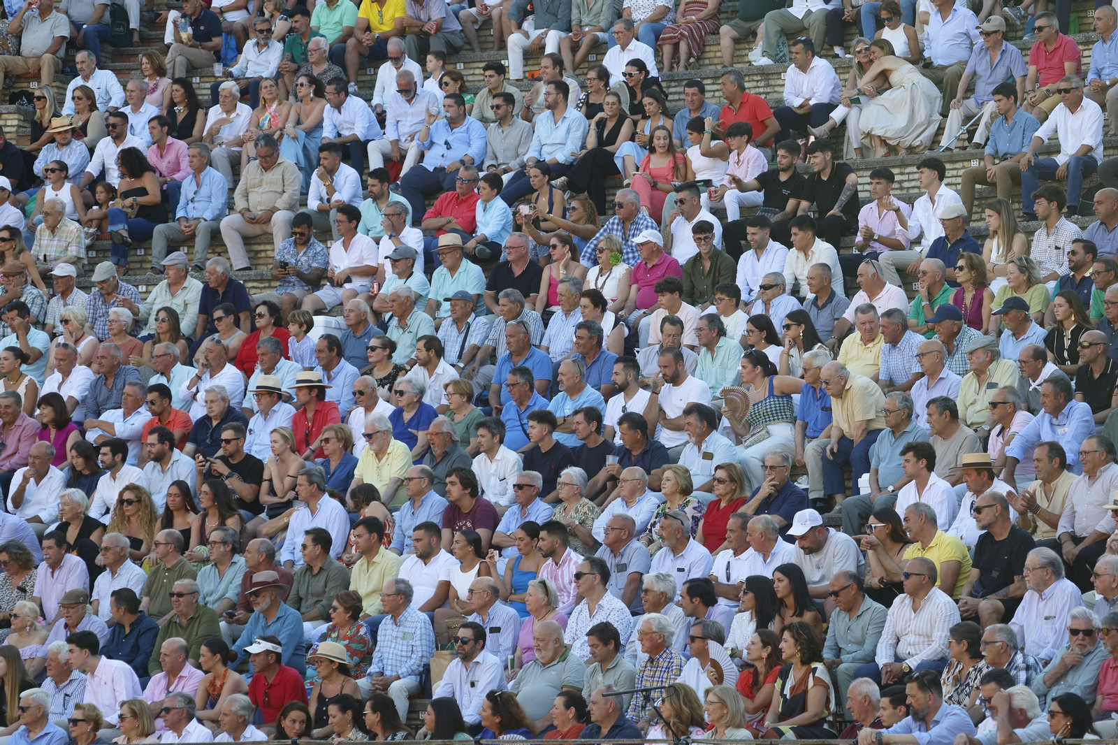 Fotos de Perera, Luque y Galván con toros de Fuente Ymbro en la primera corrida de la Feria de Algeciras 2025