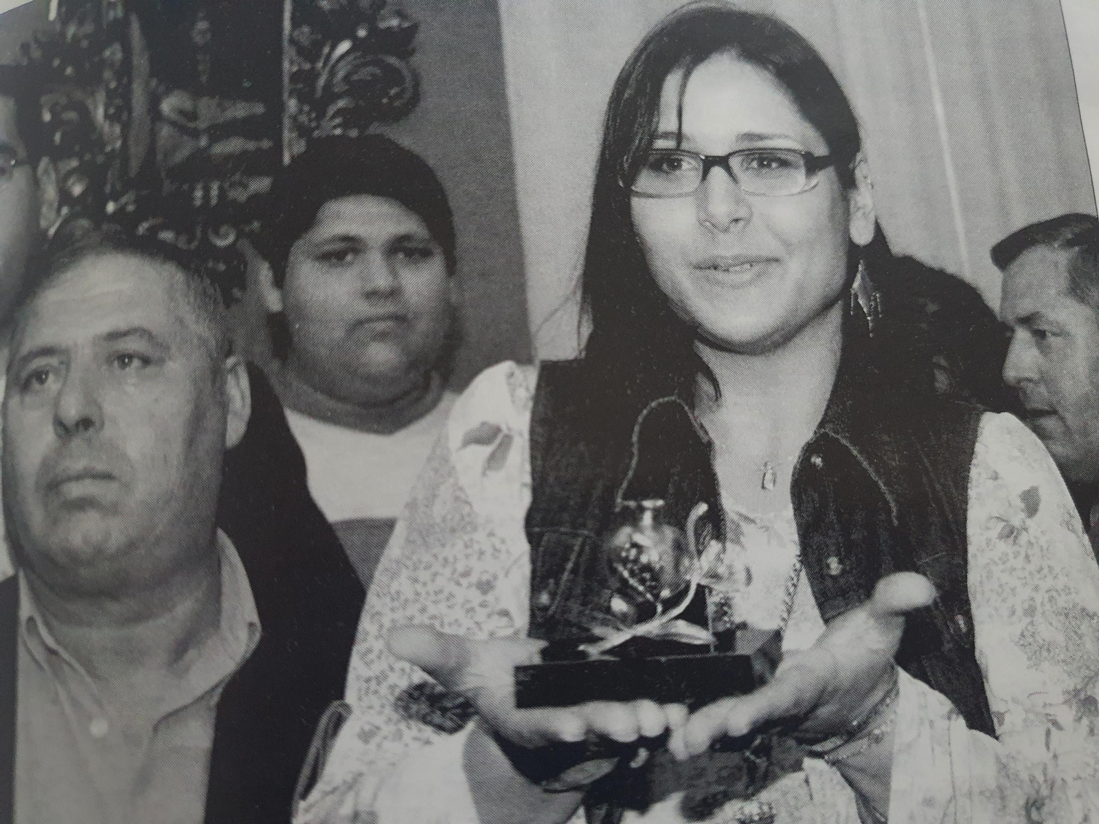 Rosa junto a su padre el día en el que fue homenajeada en Granada.