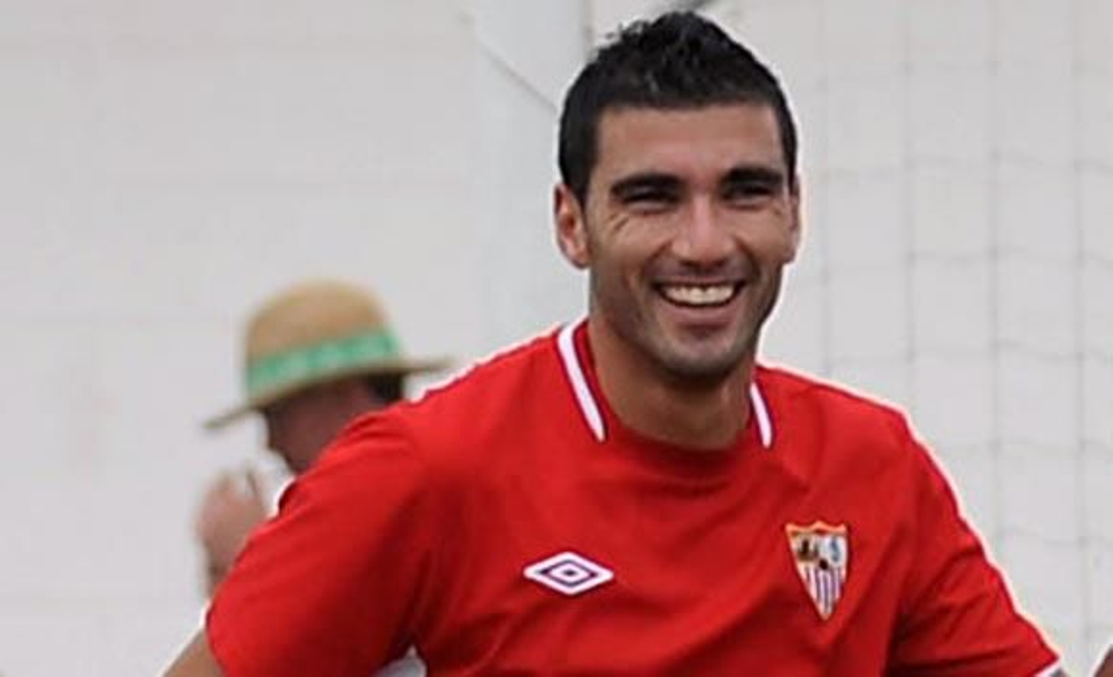 Reyes, novedad en una lista que entra Medel