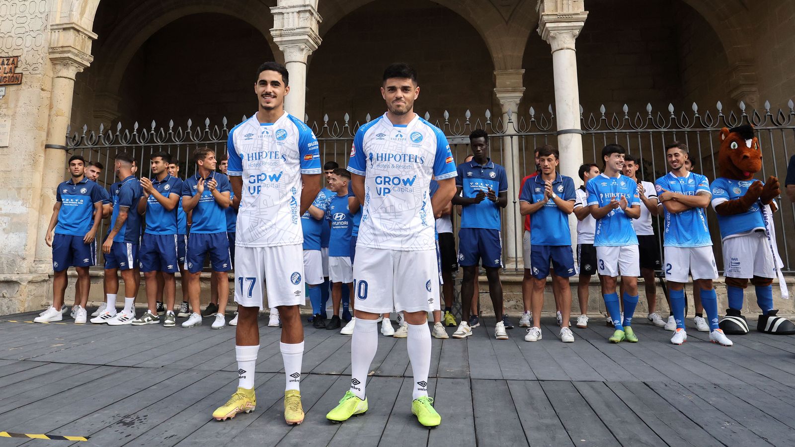 Presentación nuevas equipaciones del Xerez DFC 23-24