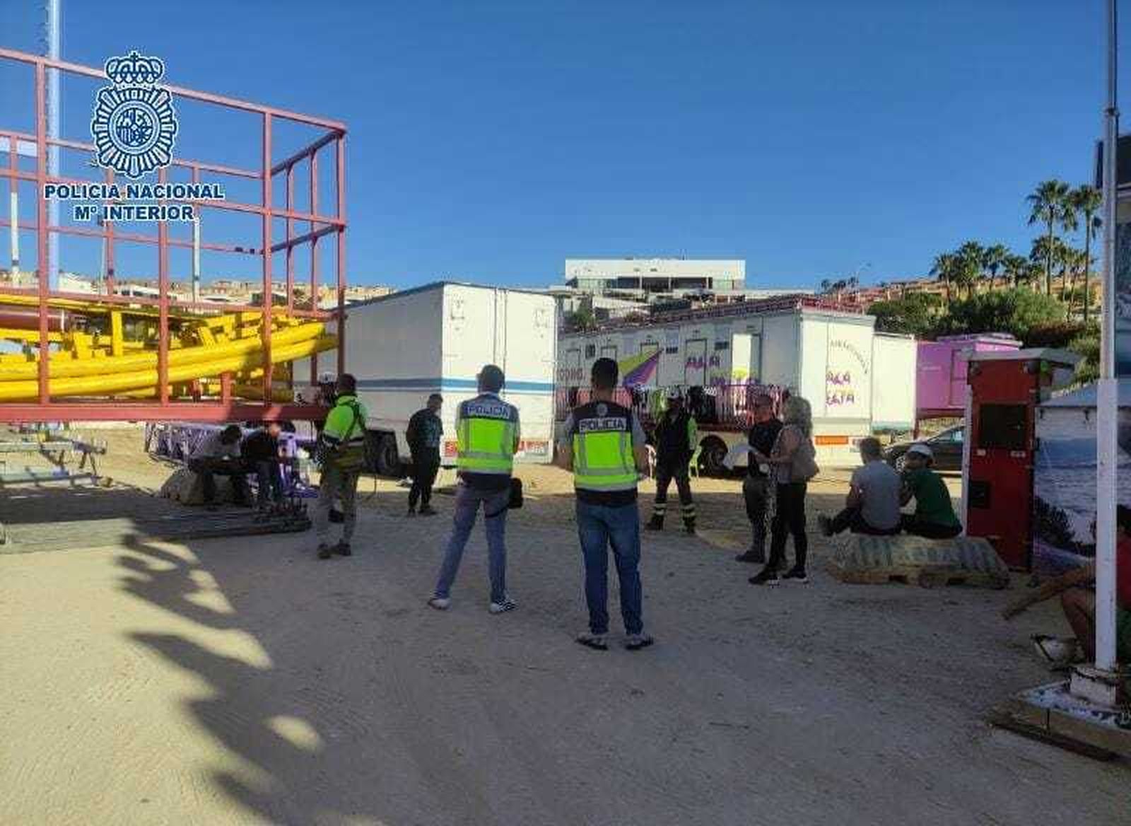 Efectivos de la Policía Nacional, durante una de sus inspecciones