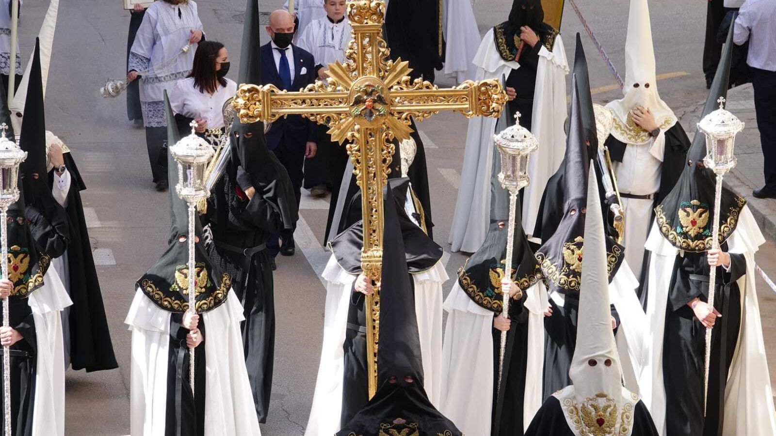 Cortejo procesional de la cofradía del Amor