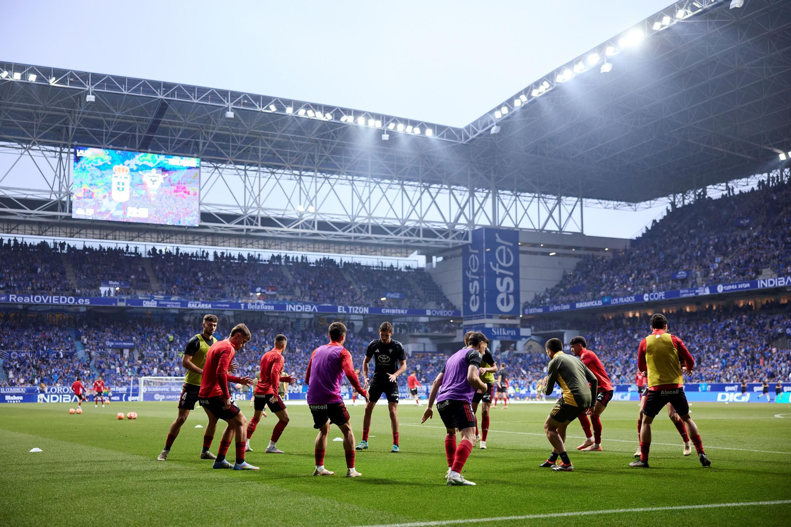 Las fotos del ascenso del Oviedo ante el Mirandés