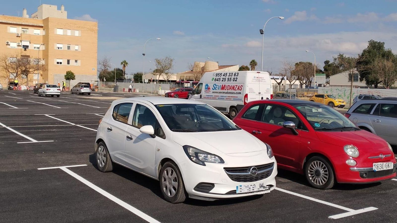 Aparcamiento en Pino Montano