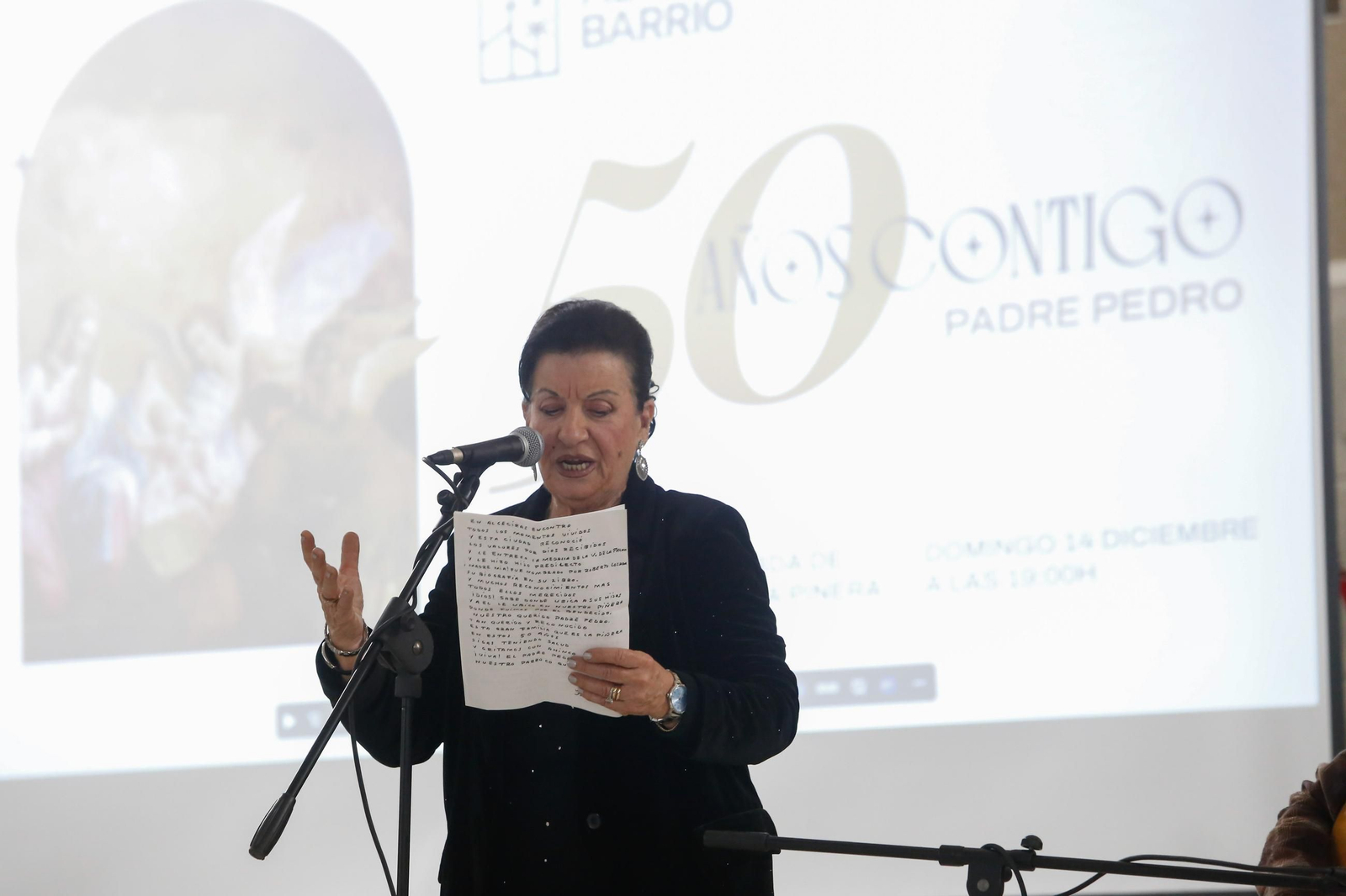 Las fotos del homenaje al padre Pedro por sus 50 años de entrega absoluta a la Piñera