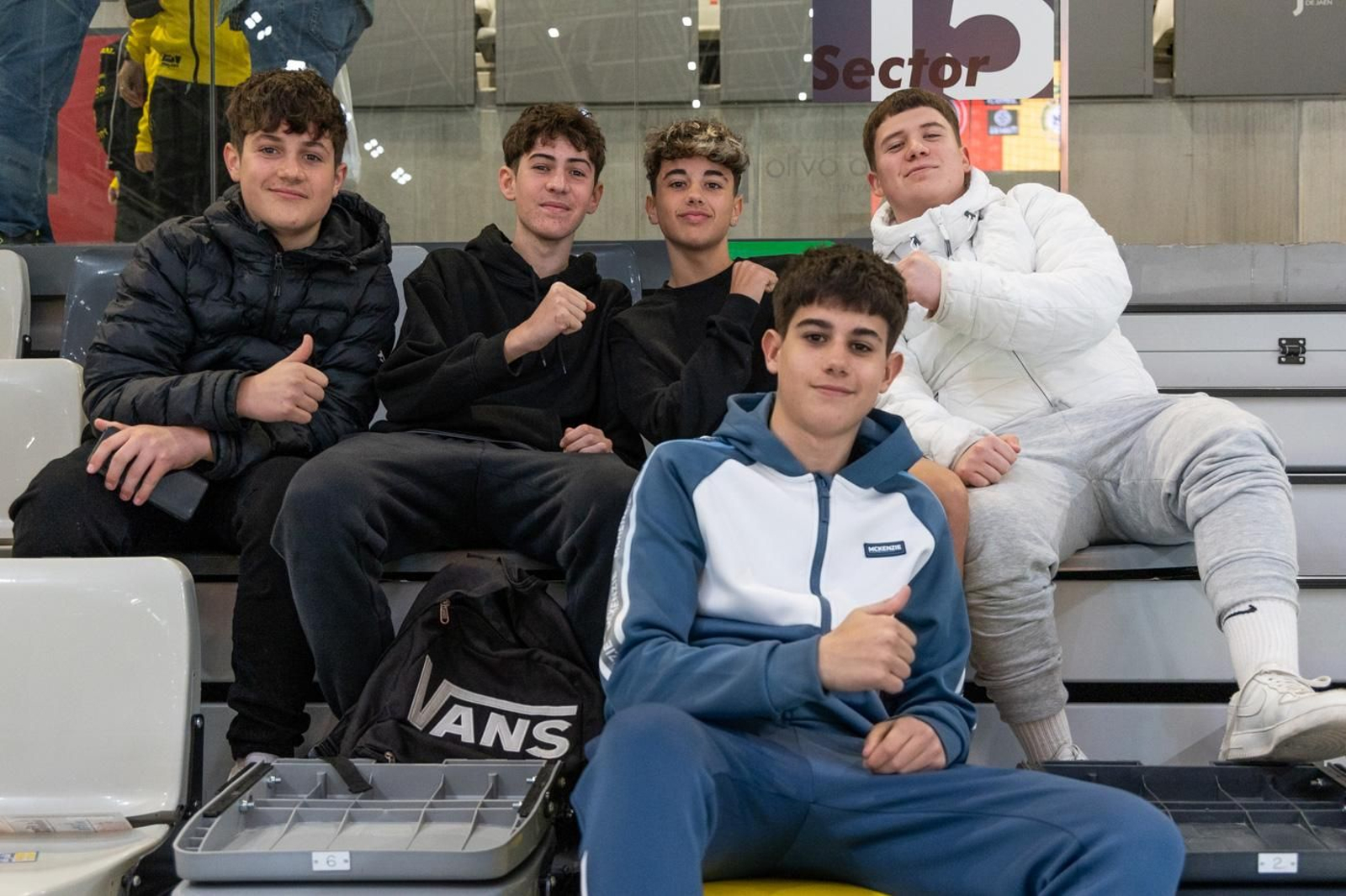 En imágenes: la afición y mejores jugadas del Jaén FS - Jimbee Cartagena