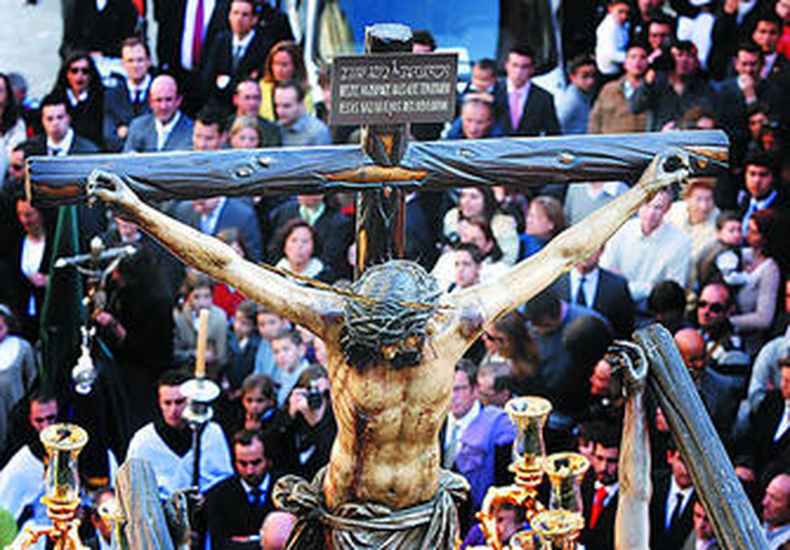 El Santísimo Cristo de la Esperanza, en su paso un Jueves Santo.