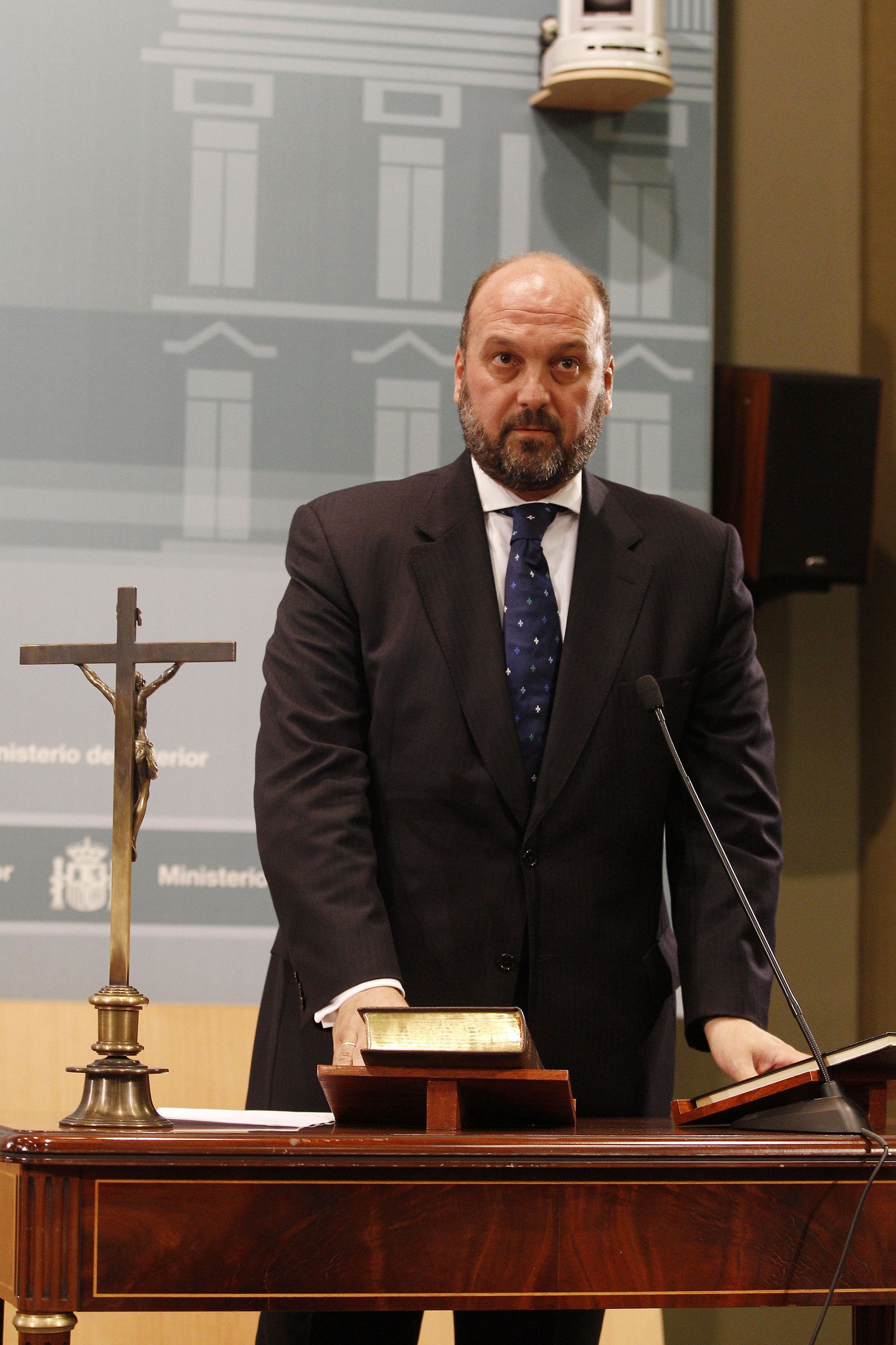 Los miembros del gabinete de Zoido juran sus cargos