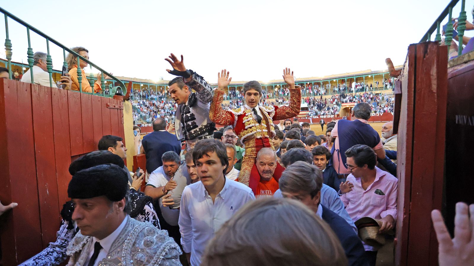 Última tarde de toros de la Feria de Jerez 2024 con Morante, Manzanares y Castella