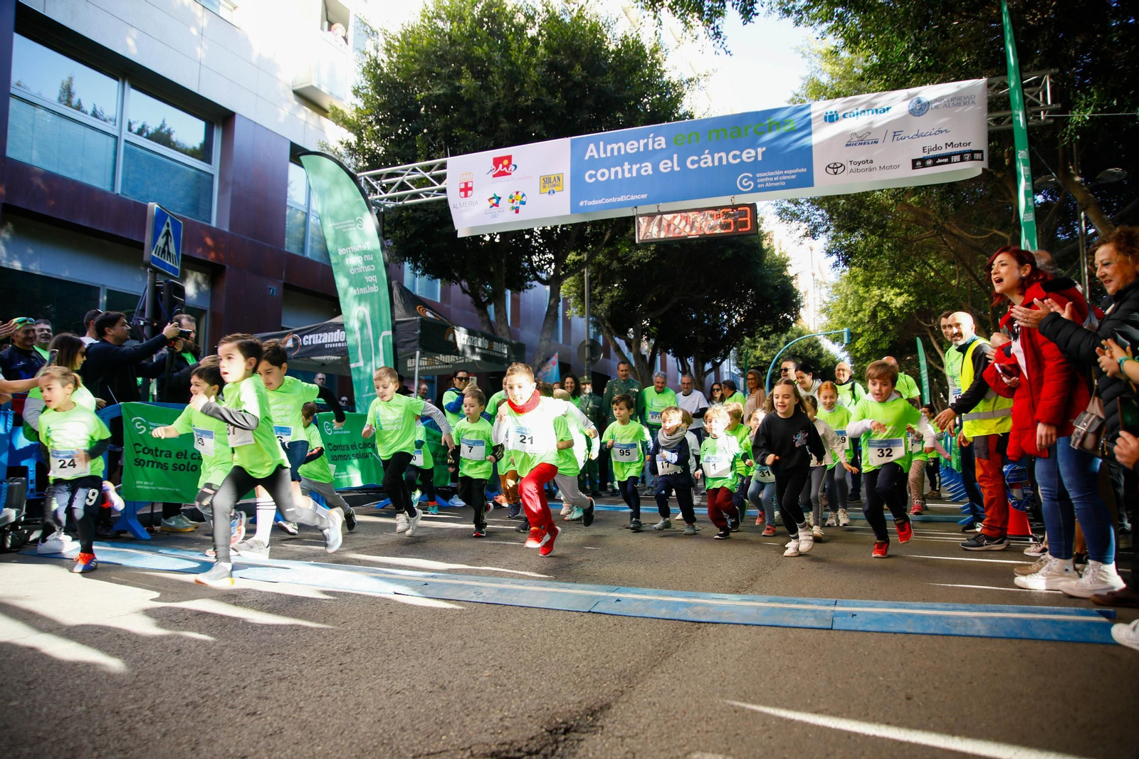 Imágenes de la Carrera contra el Cáncer de Almería