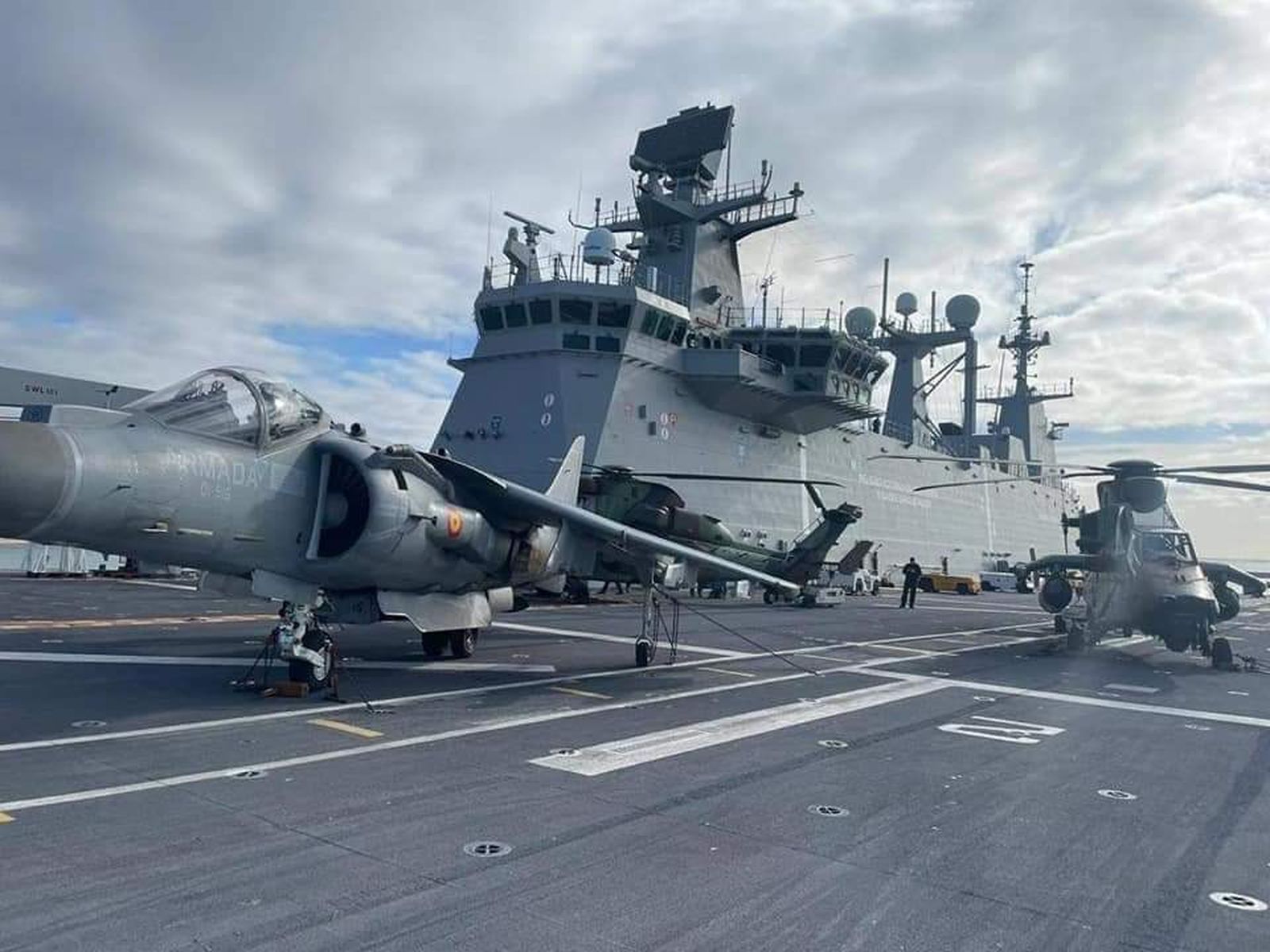 Cubierta del Juan Carlos I.