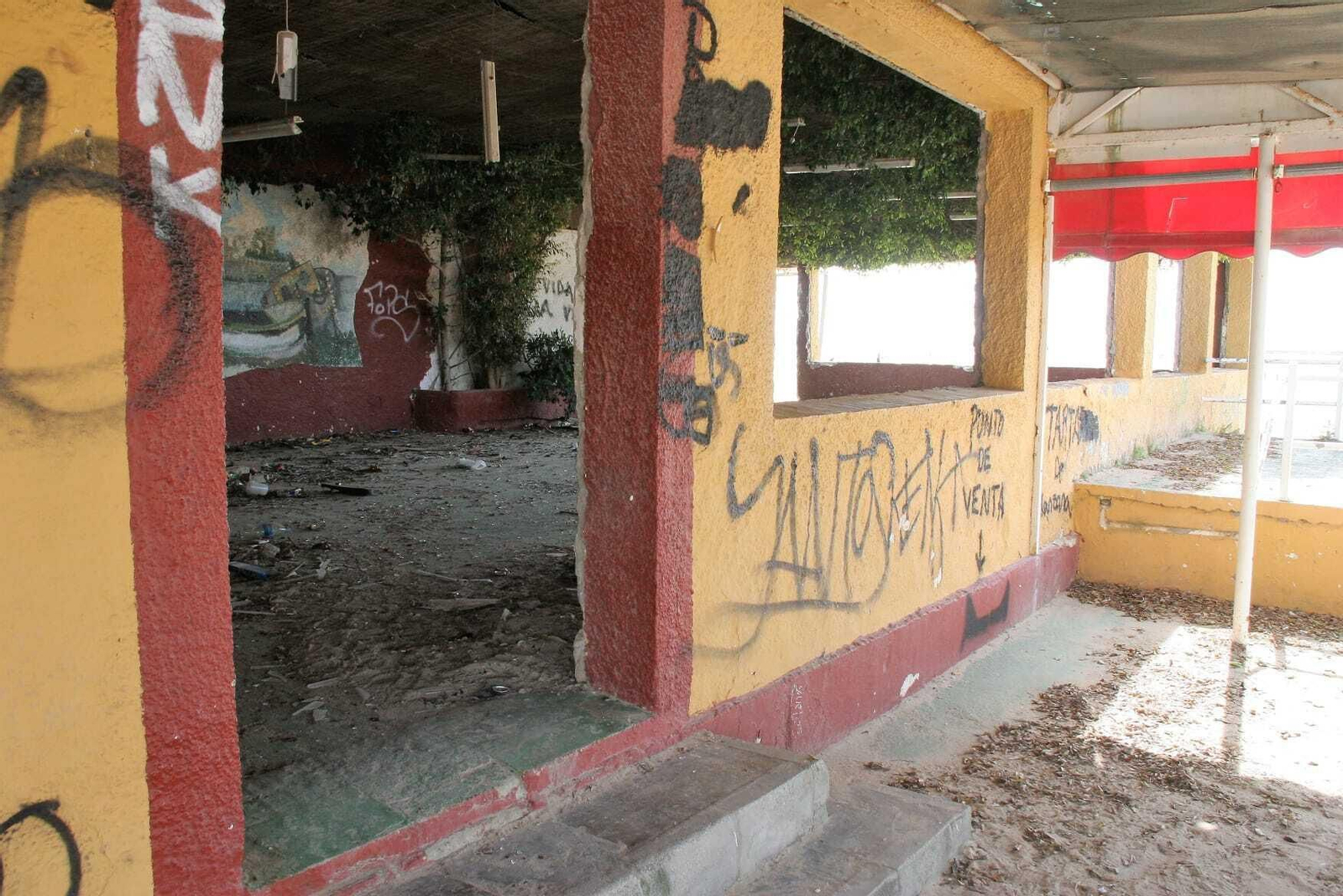 Deterioro de la zona del Tadeo, en Valdelagrana