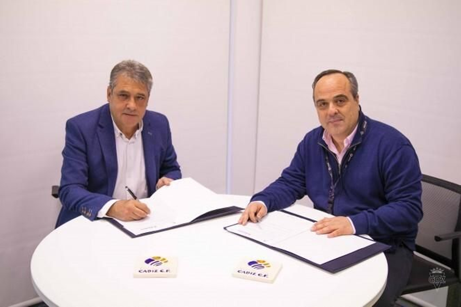 Firma de la renovación del convenio.