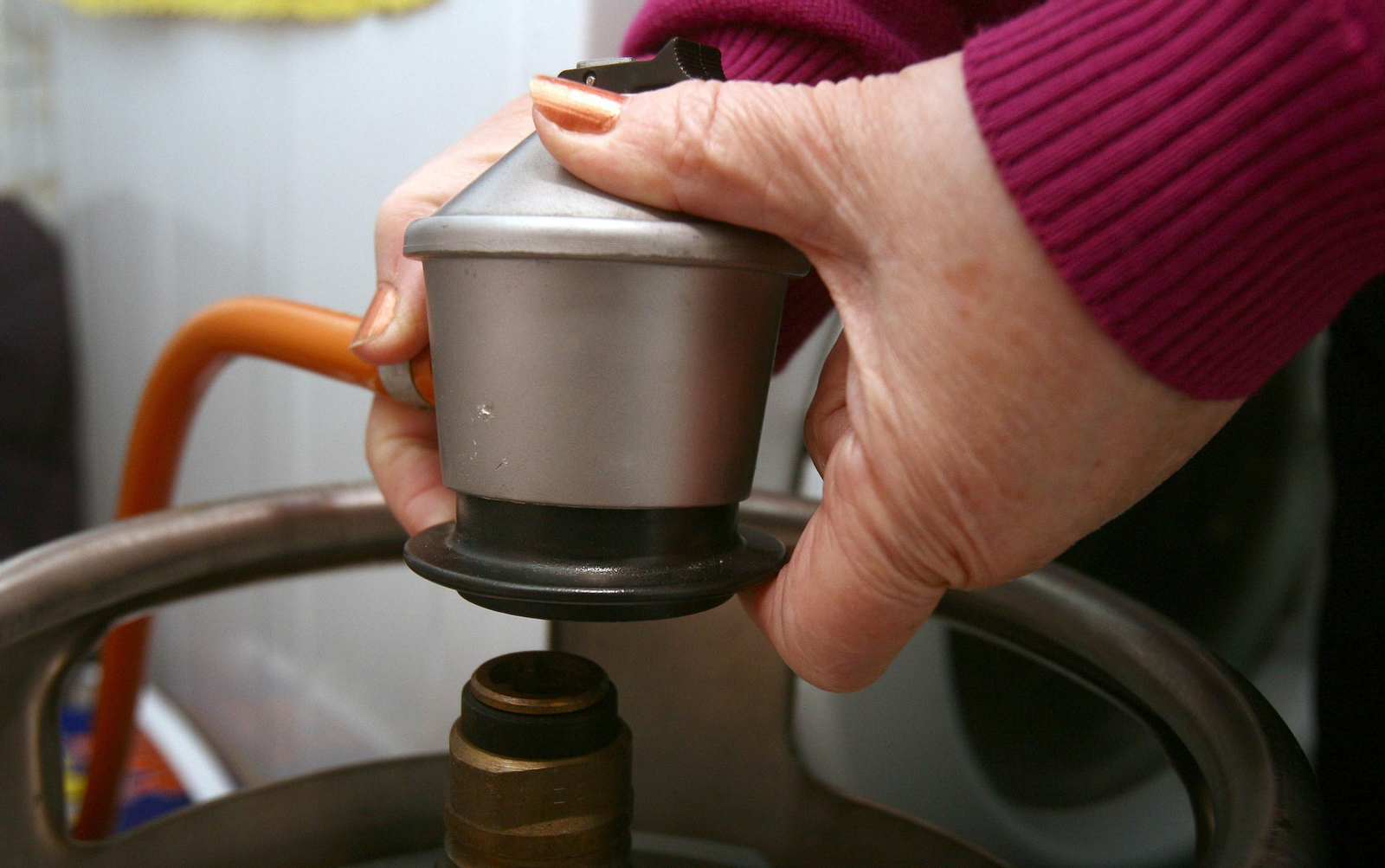 Facua alerta de revisiones de butano fraudulentas