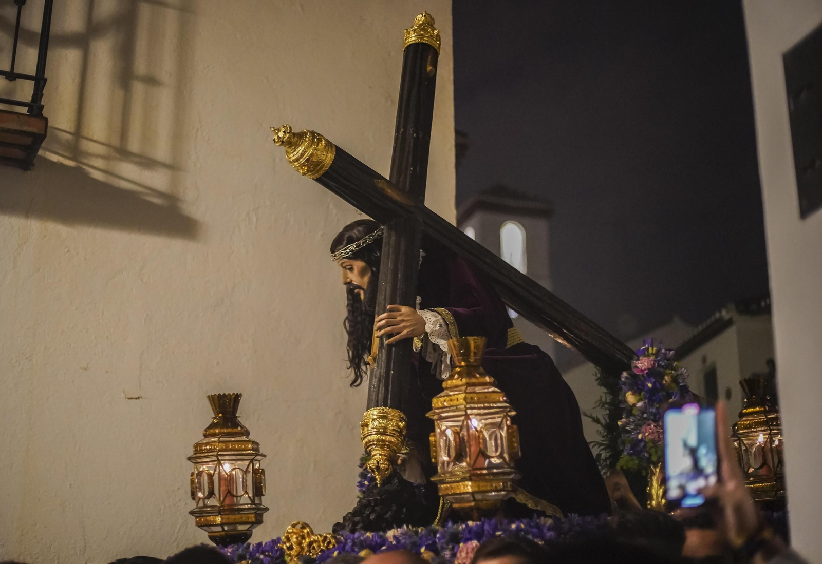 Del Albaicín al Realejo, las imágenes del traslado de Tres Caídas