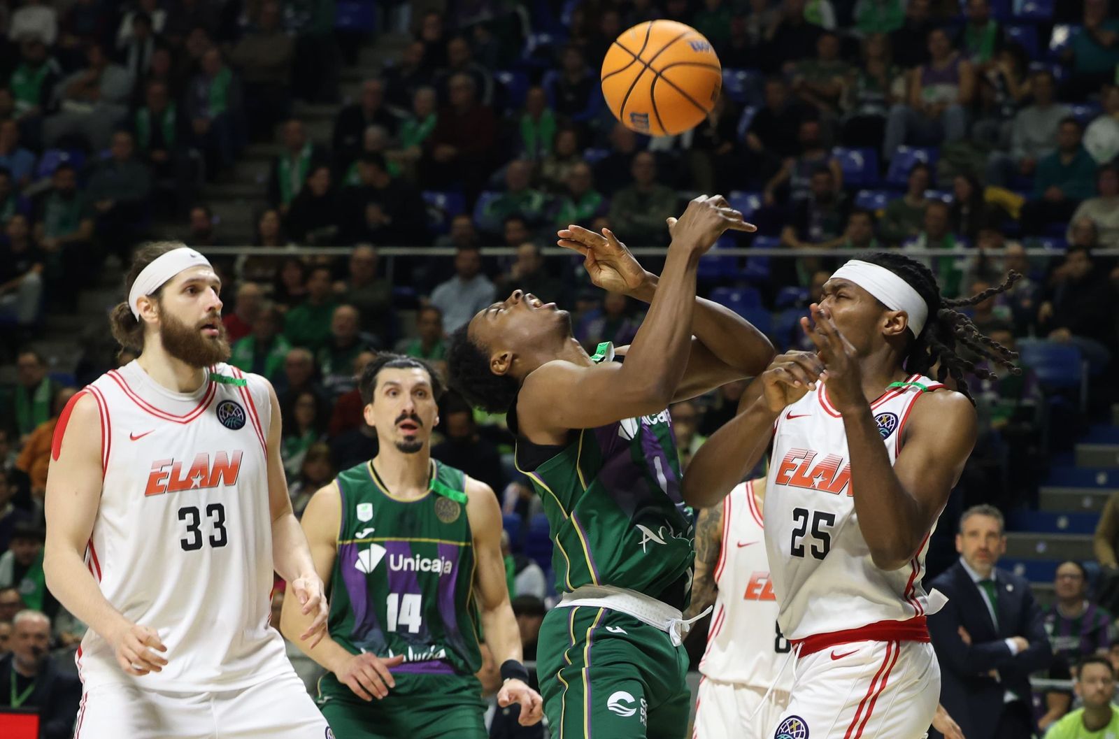 El Unicaja-Elan Chalon, en fotos