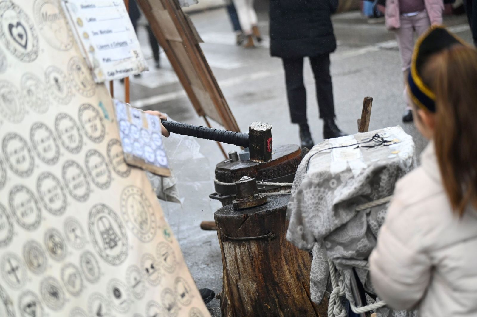 La lluvia desluce el último día del Mercado Andalusí