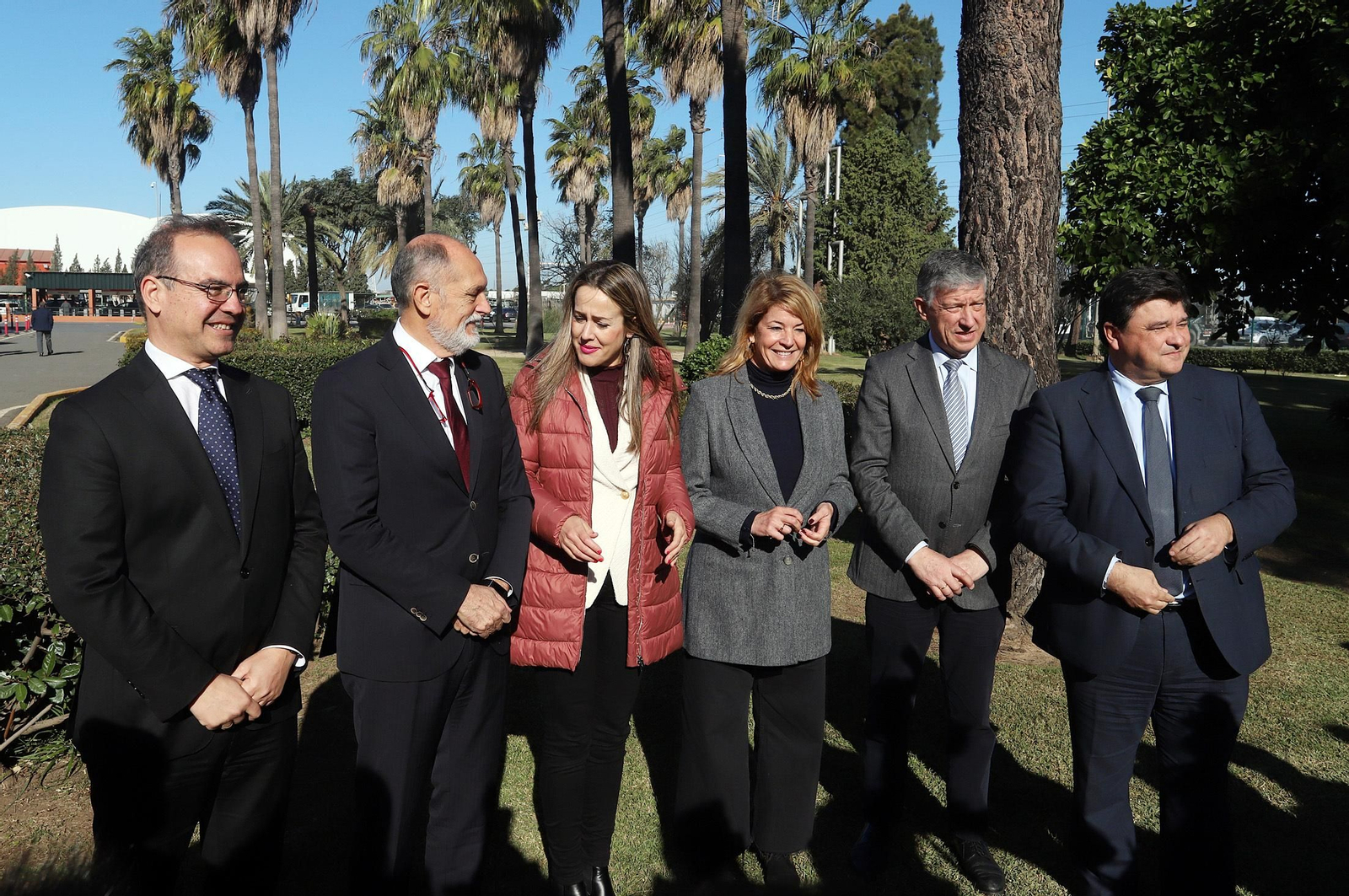 Imágenes del convenio entre Cepsa, Enagás Renovable y Alter Enersun para impulsar la descarbonización de la industria local y el transporte