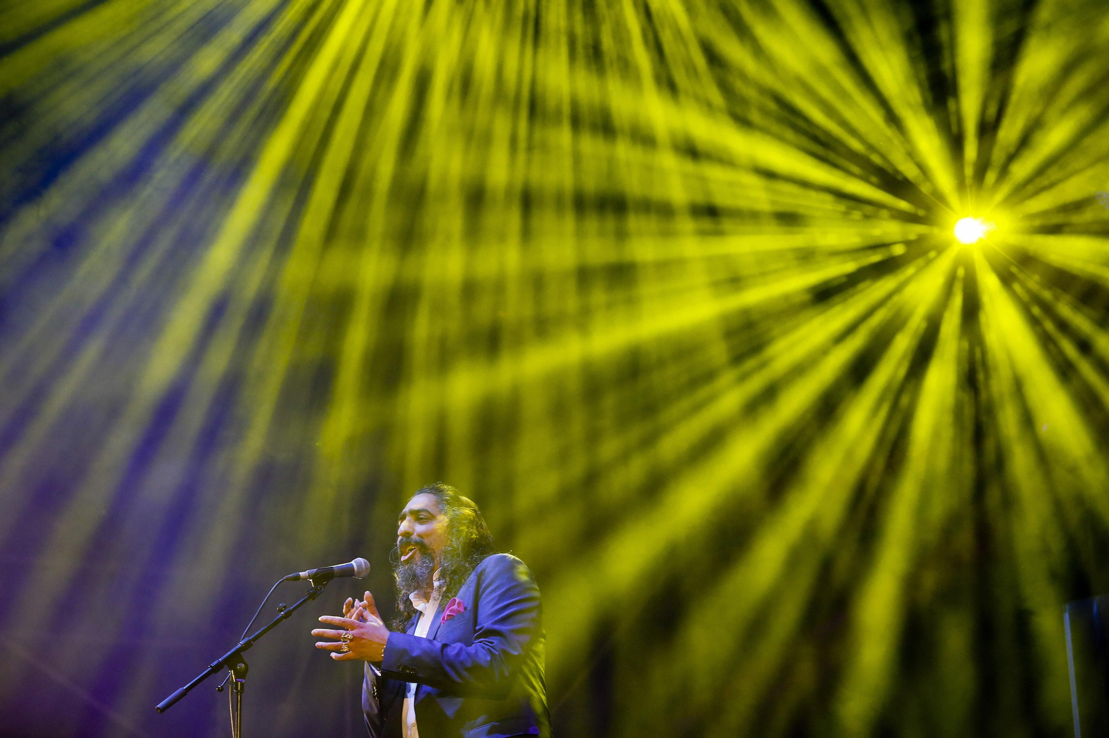 El cantaor madrileño, en un momento de su concierto en Málaga.