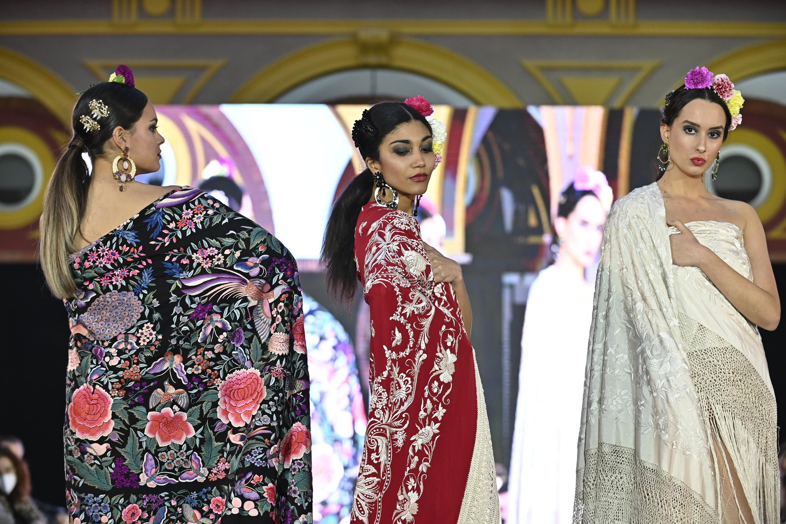 El desfile de Ángeles Espinar y Maite Cárdenas en Pasarela Huelva Flamenca 2022, todas las fotos