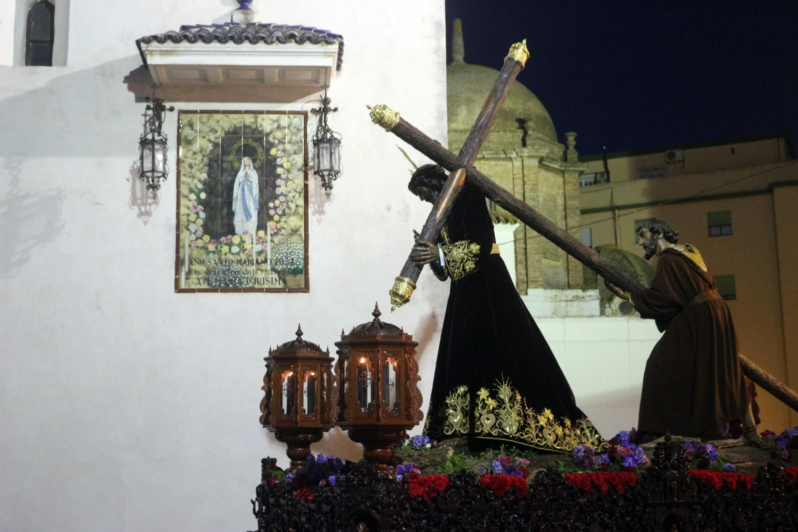 Las imágenes del Jueves Santo en Puerto Real: Nazareno