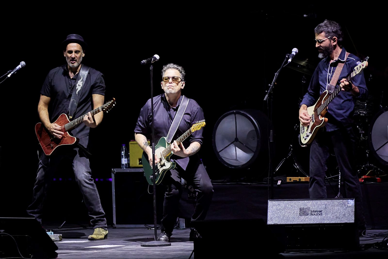 Andrés Calamaro conquista al Generalife y se mete al público en el bolsillo