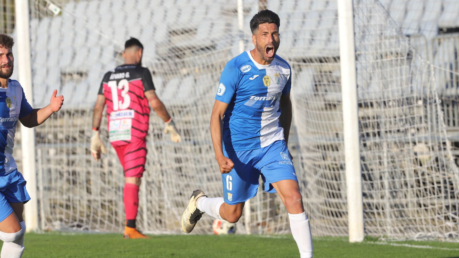 Imágenes del Xerez CD contra el Puente Genil en la Juventud