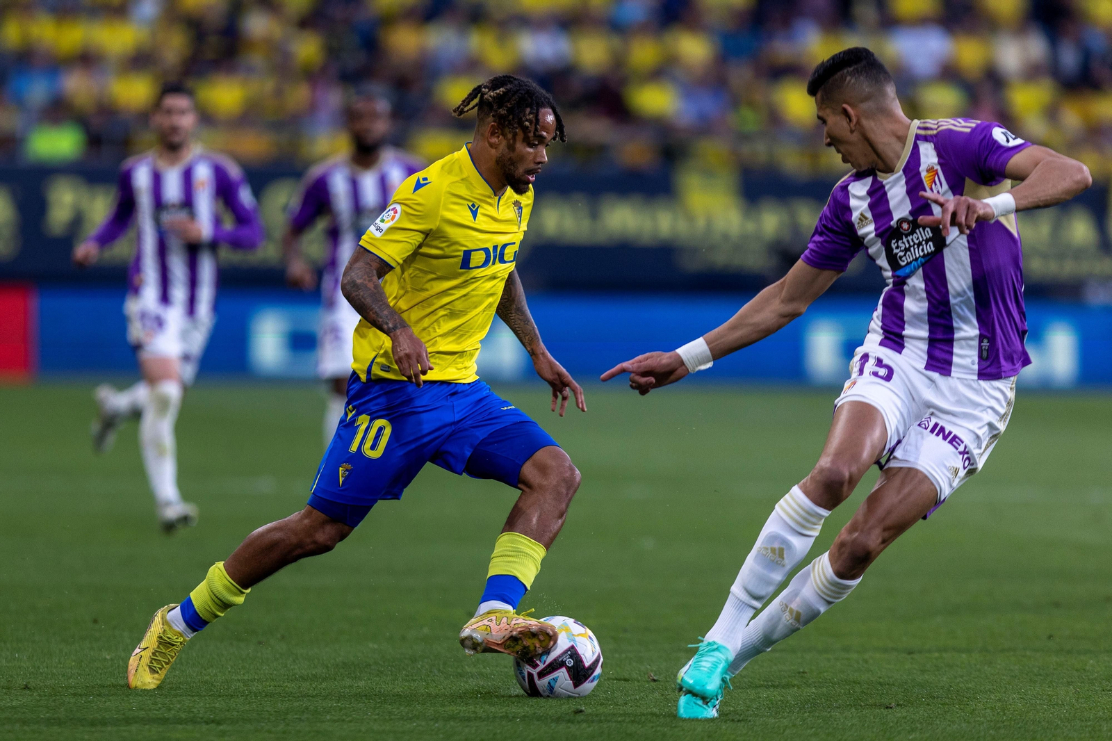 Todas las imágenes del Cádiz C.F.-Valladolid en el Nuevo Mirandilla