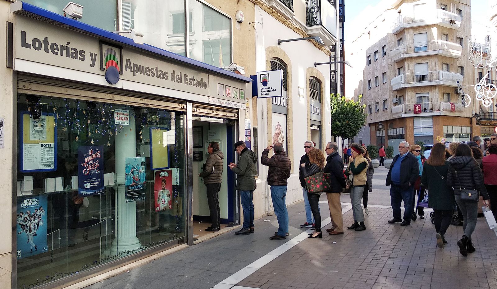Cae el primer premio de la Lotería Nacional en Huelva: 300.000 euros en el emblemático 'Gato Negro'