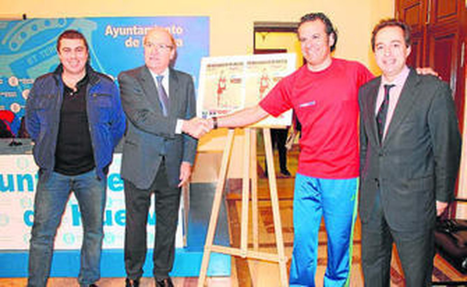 Los organizadores, durante la presentación realizada ayer en el Ayuntamiento de Huelva.