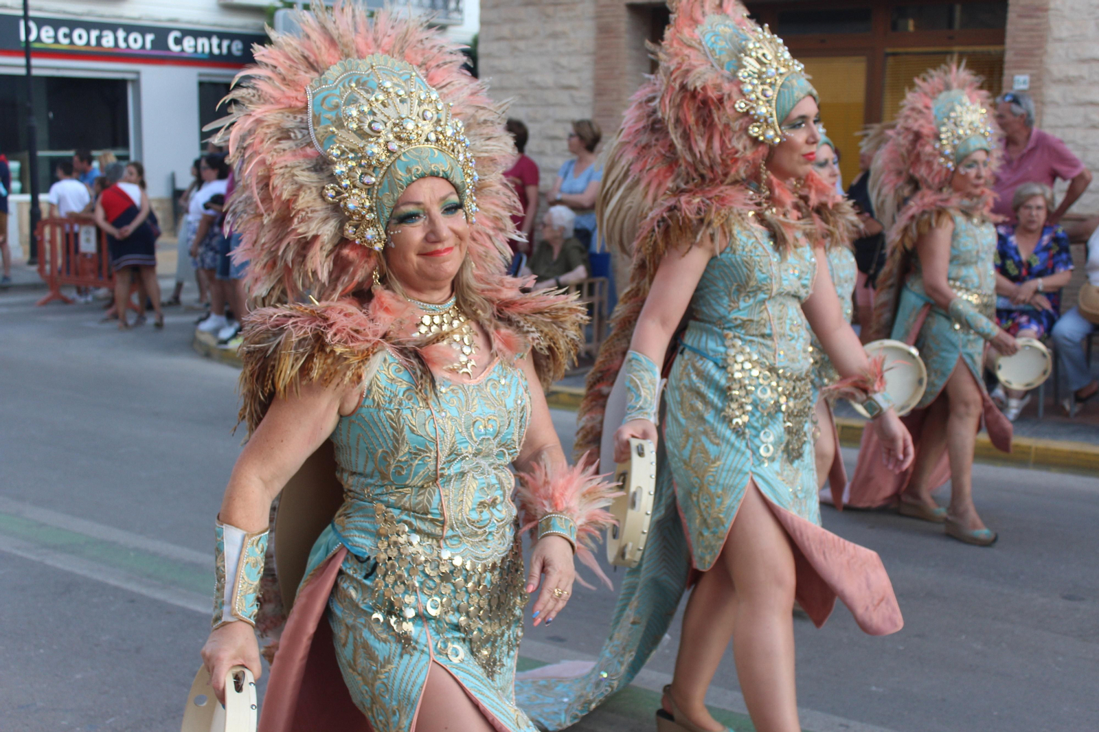 El desfile de Moros y Cristianos de Vera, en imágenes