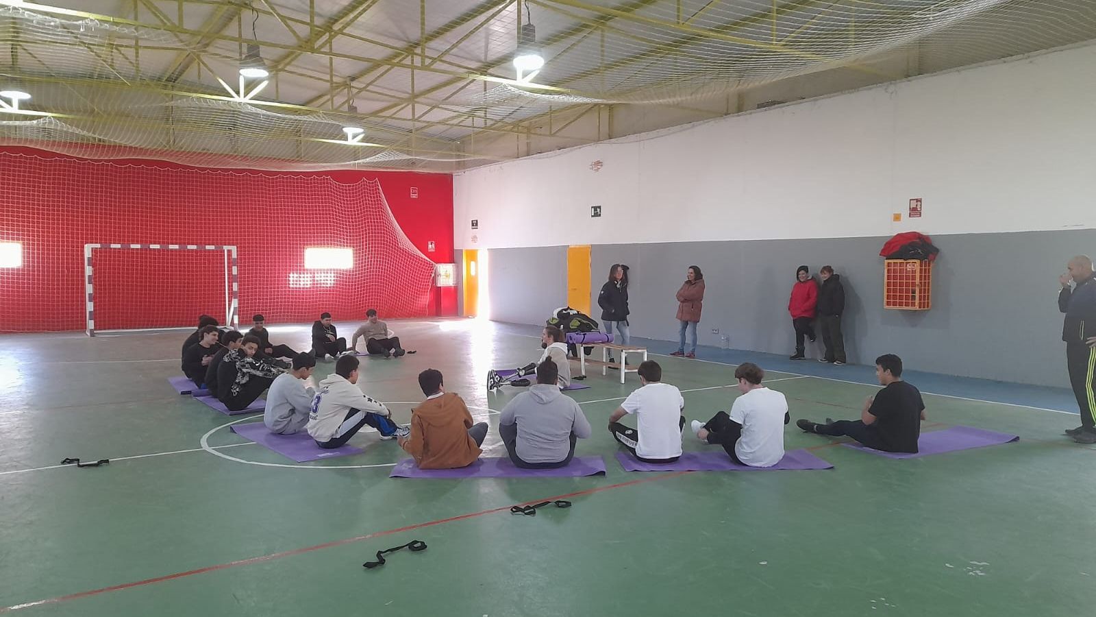 Actividades y encuentro que los menores han tenido con la surfista en el Centro de Internamiento de Menores Infractores Tierras de Oria
