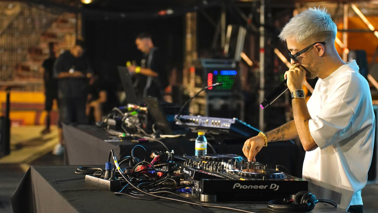 El concierto de JC Reyes en el Cabaret Festival de Algeciras, en imágenes