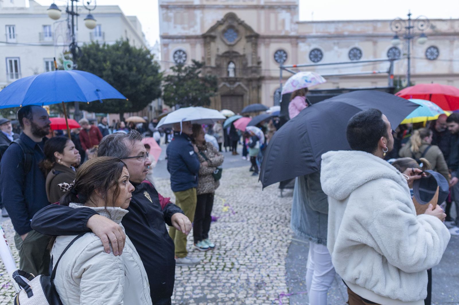 El Carnaval en la calle calienta motores: pregón infantil y concierto en San Antonio