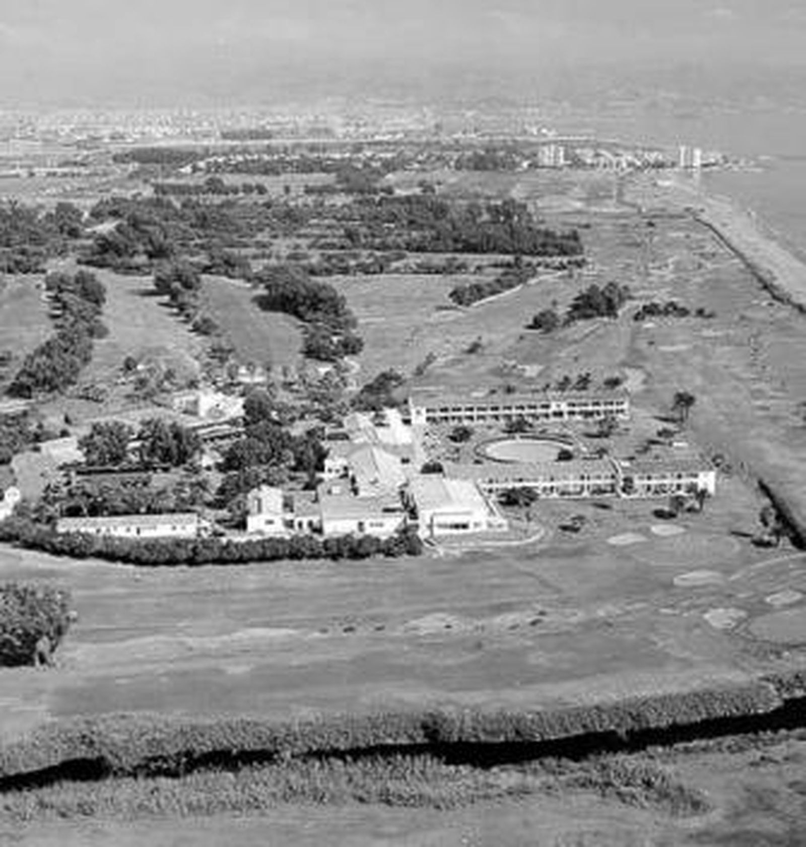 Vista aérea del Parador de Torremolinos y Club de Campo de Málaga.
