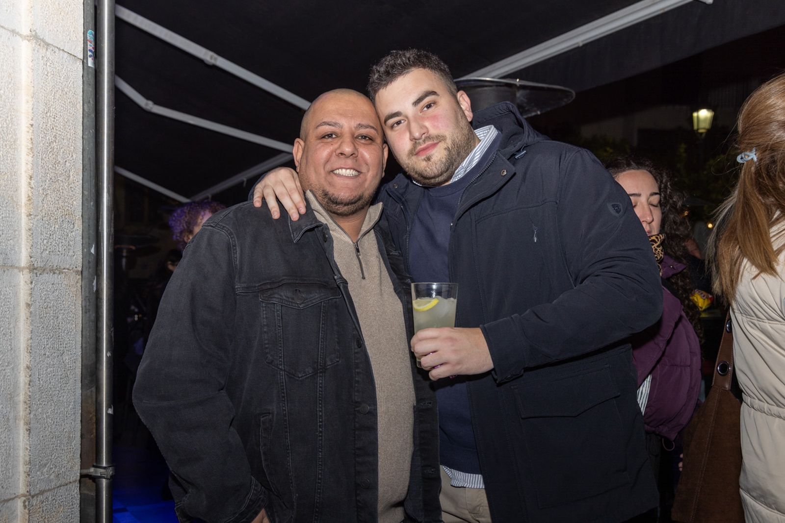 Así disfruta Jaén del concierto extraordinario a pie de calle: "Único Pop Rock"