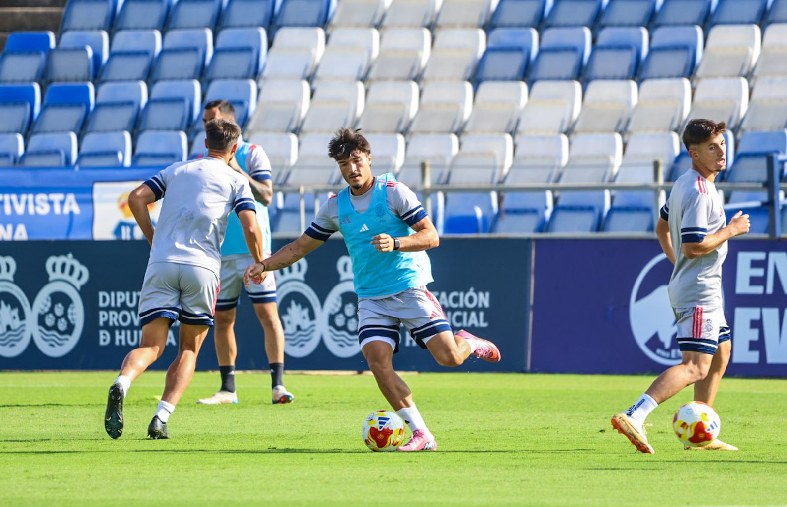Imágenes del entrenamiento del Recreativo de Huelva en el estadio Nuevo Colombino