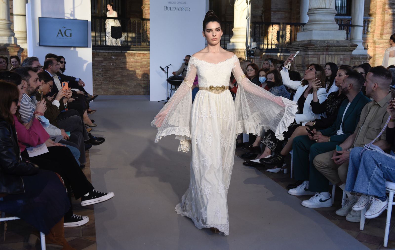 El desfile de Aurora Gaviño en la pasarela de novia e invitada SIQ 2022, todas las fotos