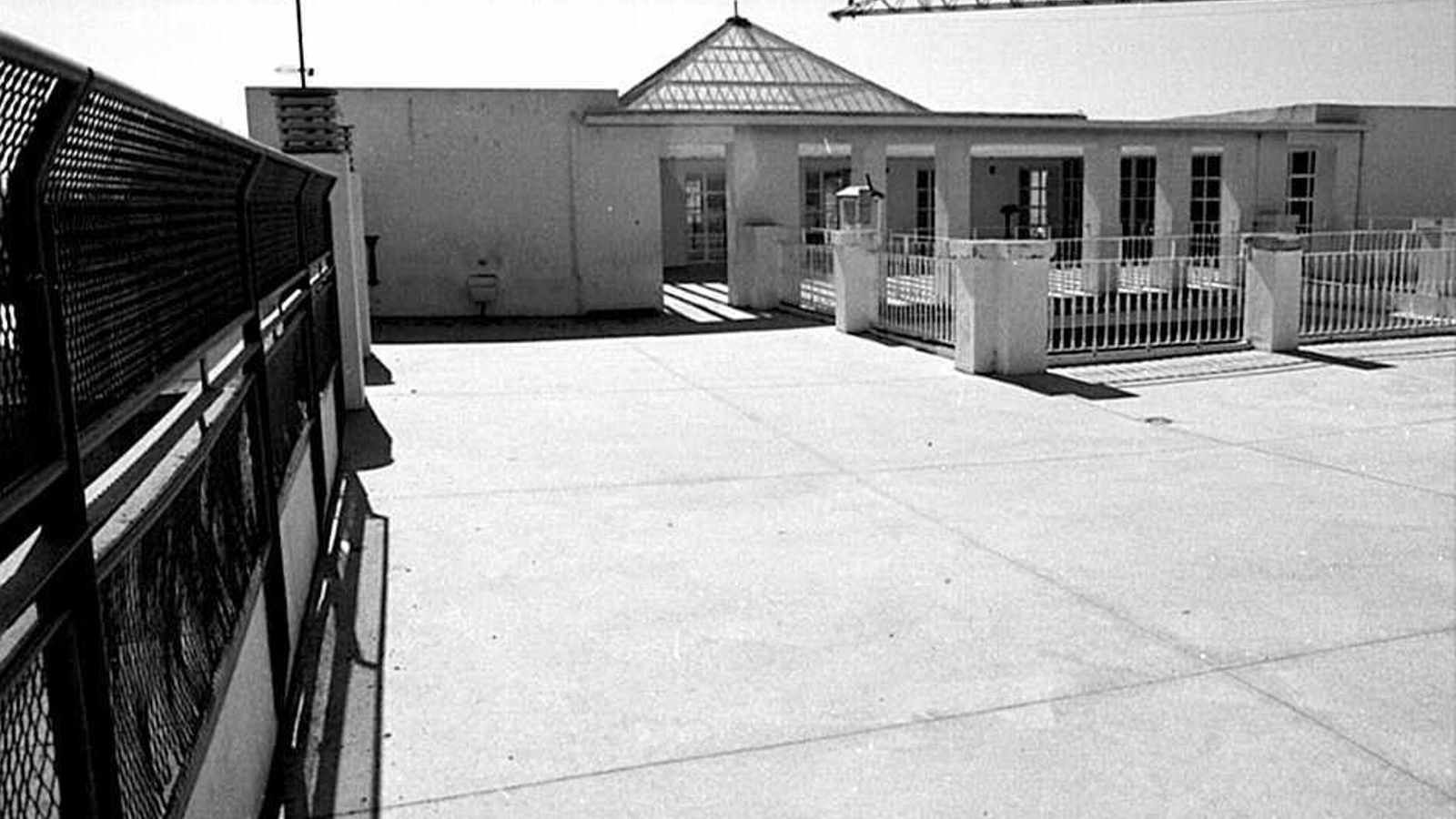 Una imagen de archivo del patio-azotea del colegio Carlos III de Cádiz.