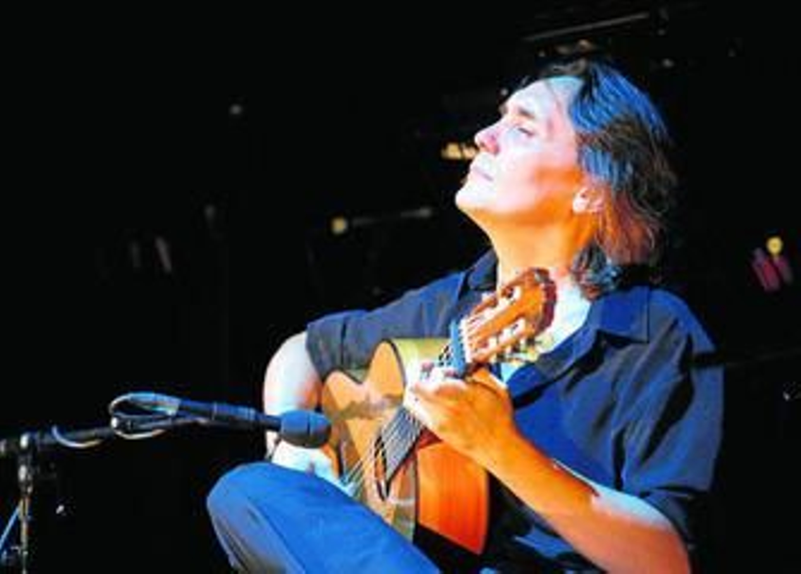 El guitarrista cordobés Vicente Amigo, en un concierto. El guitarrista cordobés Vicente Amigo, en un concierto.