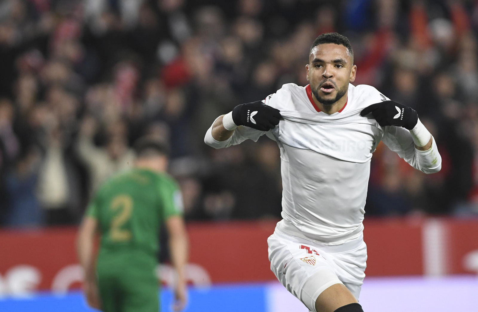 En-Nesyri celebra su primer gol en la victoria frente al Elche.
