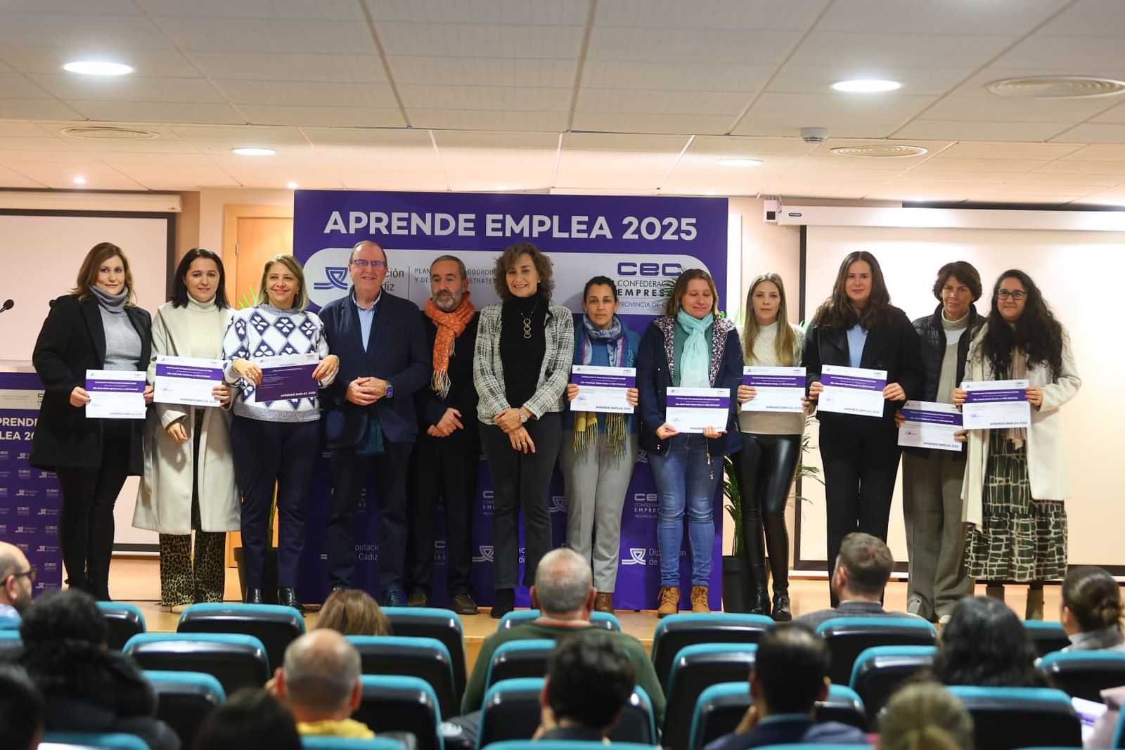 Alumnas Diseño y fabricación de marroquinería.