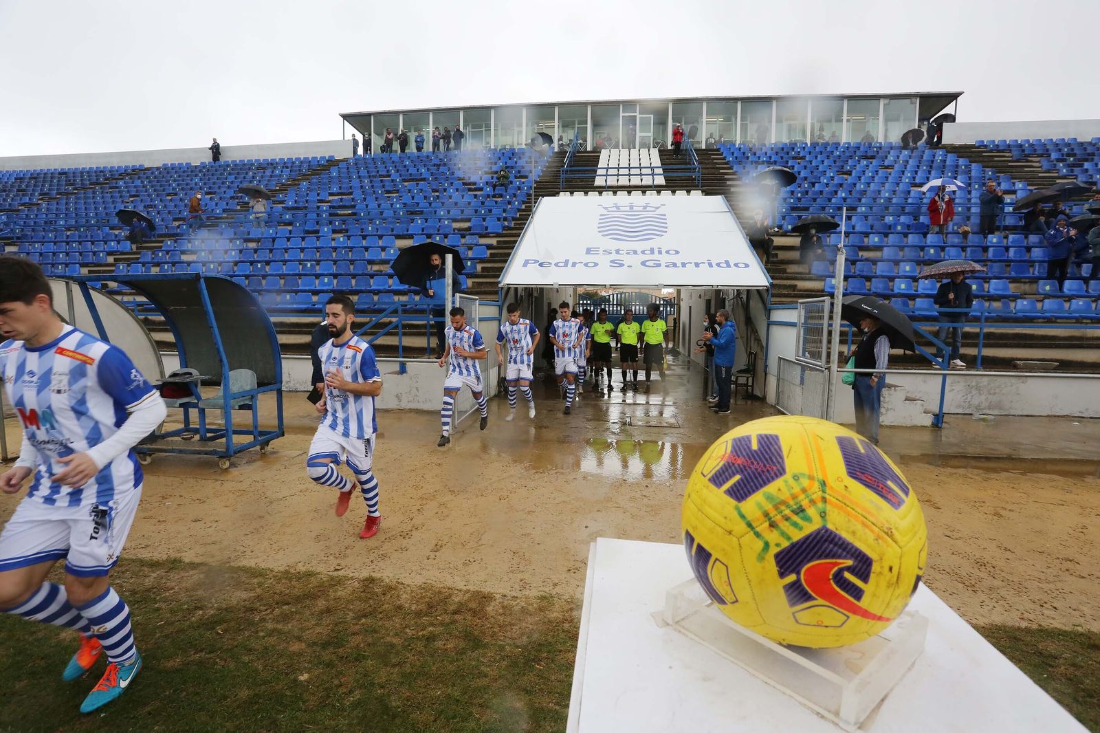 Imágenes del partido Jerez Industrial -Egabrense en el Pedro S. Garrido