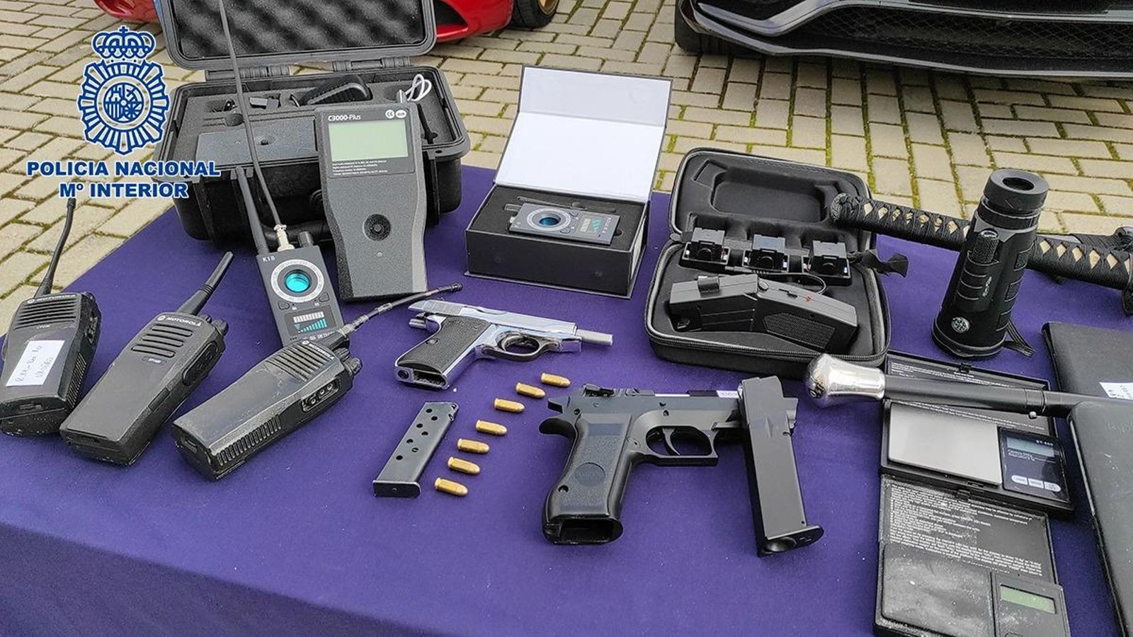 Armas intervenidas a la trama.