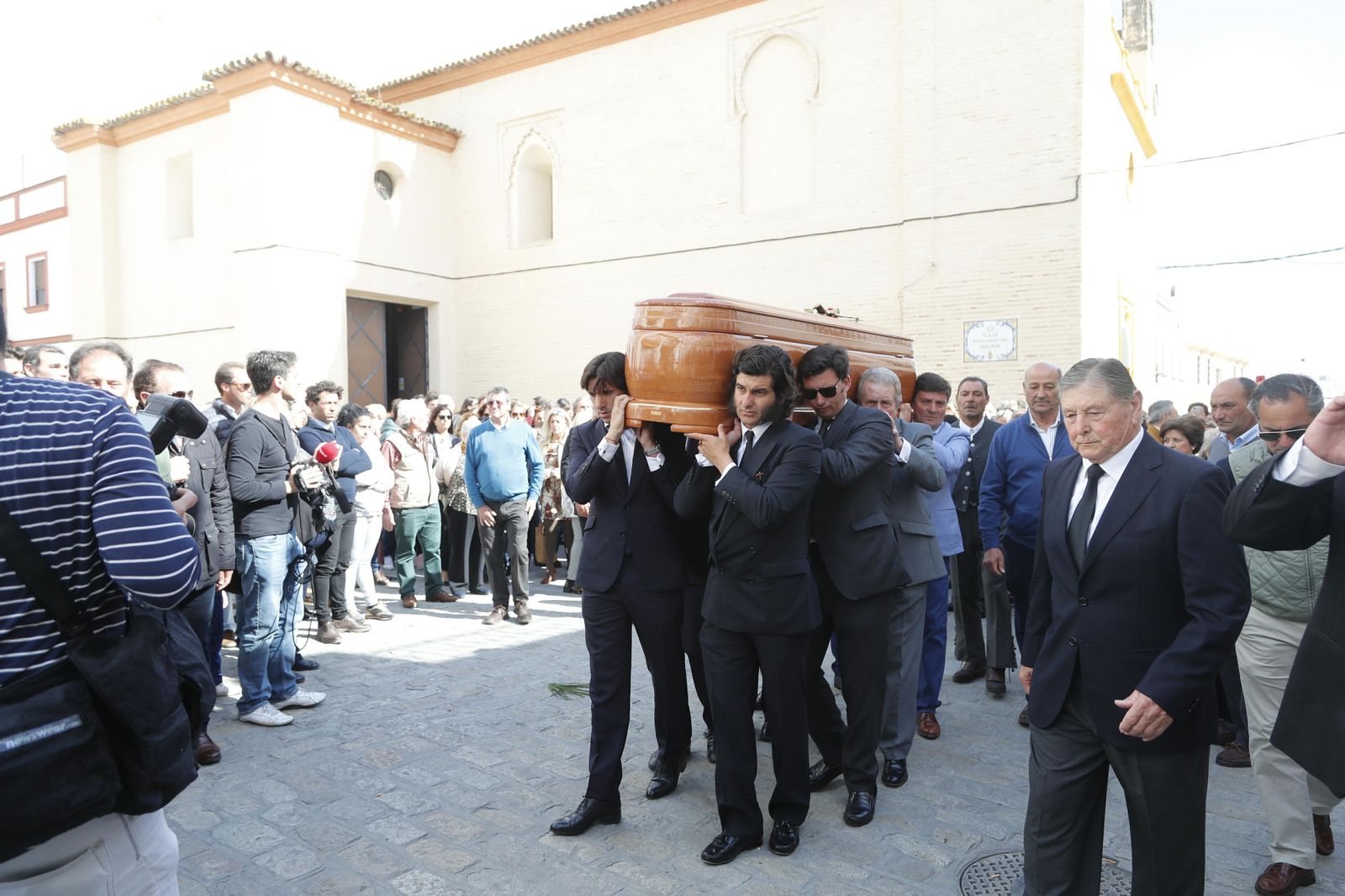 Las imágenes del funeral de Ángel Peralta