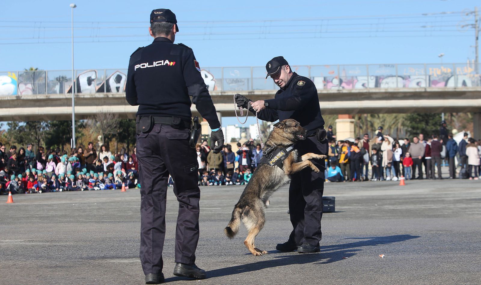 Exhibición policial por la campaña de Reyes Magos